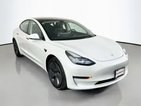 More photos of 2023 Tesla Model 3 at Clement Supercenter, MO