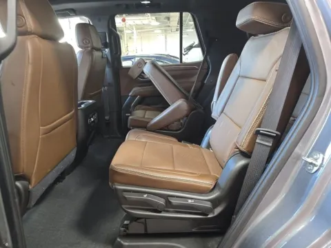 More photos of 2021 Chevrolet Tahoe High Country at Clement Supercenter, MO