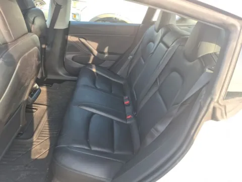 More photos of 2019 Tesla Model 3 Long Range at Clement Supercenter, MO