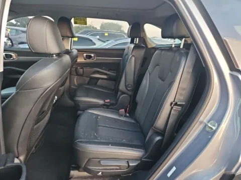 More photos of 2021 Kia Sorento EX at Clement Supercenter, MO