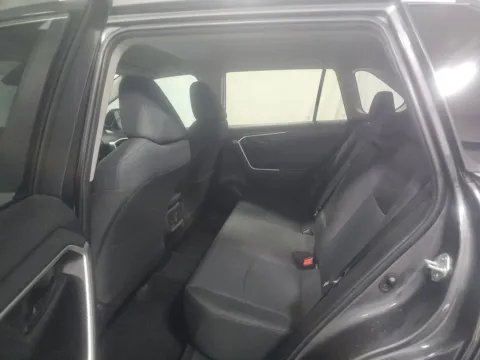 More photos of 2022 Toyota RAV4 LE at Clement Supercenter, MO