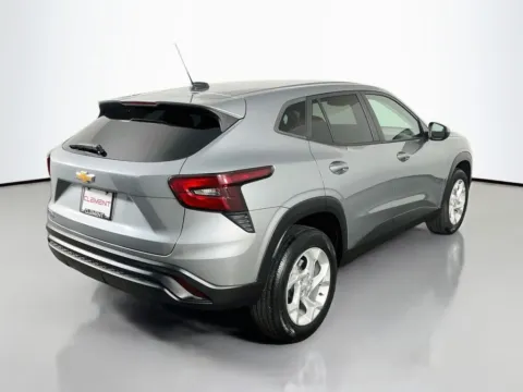 More photos of 2025 Chevrolet Trax LS at Clement Supercenter, MO