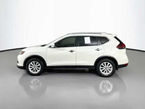 More photos of 2019 Nissan Rogue SV at Clement Supercenter, MO