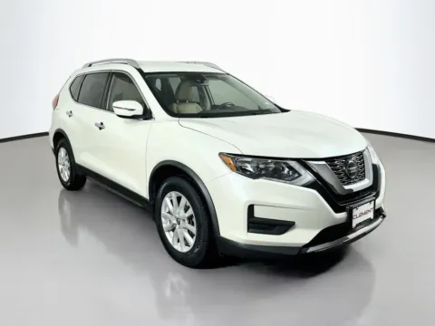 More photos of 2019 Nissan Rogue SV at Clement Supercenter, MO