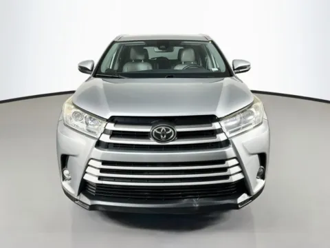 Photos of 2019 Toyota Highlander XLE for sale in St. Charles, MO at Clement Supercenter