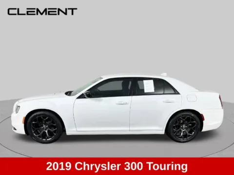 More photos of 2019 Chrysler 300 Touring at Clement Supercenter, MO