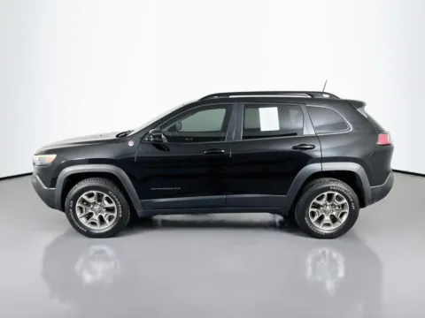 More photos of 2022 Jeep Cherokee Trailhawk at Clement Supercenter, MO