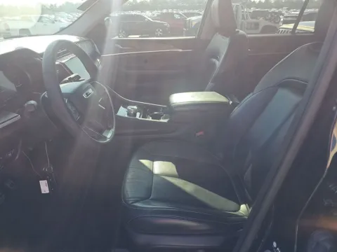 Another view of 2023 Jeep Grand Cherokee Limited for sale in St. Charles, MO at Clement Supercenter