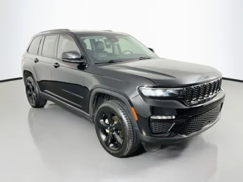 Another view of 2023 Jeep Grand Cherokee Limited for sale in St. Charles, MO at Clement Supercenter