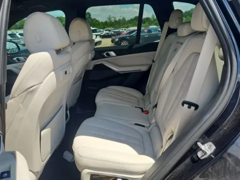 More photos of 2021 BMW X5 xDrive40i at Clement Supercenter, MO