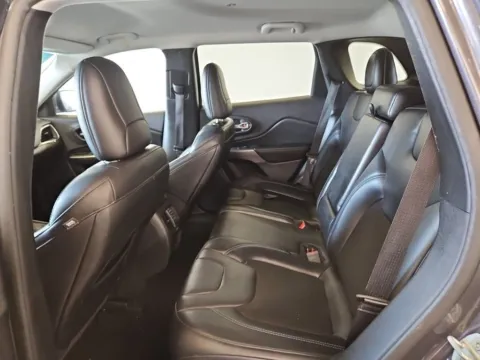 More photos of 2020 Jeep Cherokee Latitude Plus at Clement Supercenter, MO