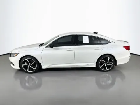 More photos of 2022 Honda Accord Sport at Clement Supercenter, MO