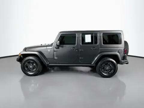 More photos of 2017 Jeep Wrangler Unlimited Sahara at Clement Supercenter, MO