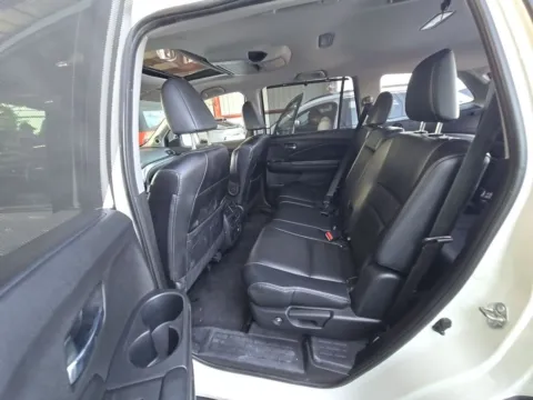 More photos of 2019 Honda Pilot EX-L at Clement Supercenter, MO