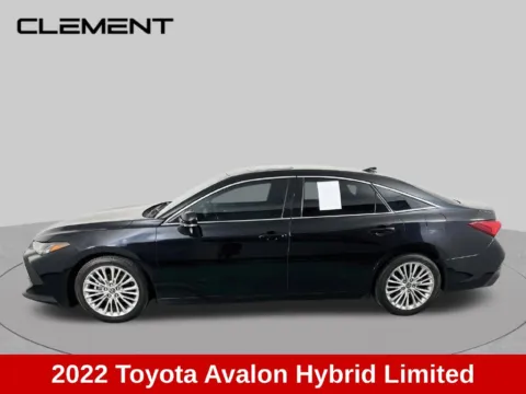More photos of 2022 Toyota Avalon Hybrid Limited at Clement Supercenter, MO