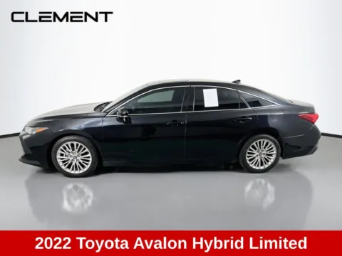 More photos of 2022 Toyota Avalon Hybrid Limited at Clement Supercenter, MO
