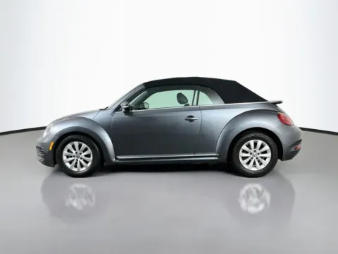 More photos of 2018 Volkswagen Beetle 2.0T S at Clement Supercenter, MO