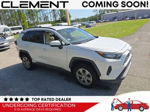 White 2019 Toyota RAV4 LE for sale in St. Charles, MO