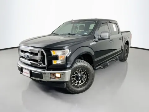 Black 2017 Ford F-150 XLT for sale in St. Charles, MO