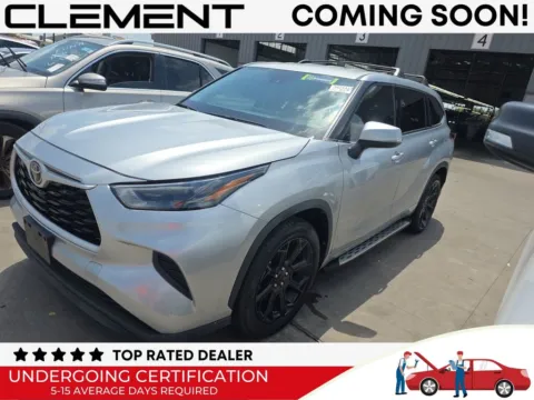 Silver 2022 Toyota Highlander L for sale in St. Charles, MO