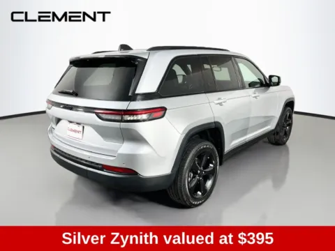 More photos of 2022 Jeep Grand Cherokee Altitude at Clement Supercenter, MO