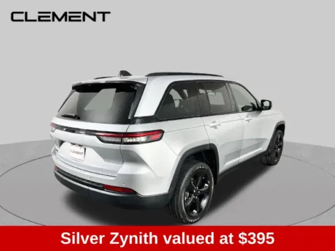 More photos of 2022 Jeep Grand Cherokee Altitude at Clement Supercenter, MO