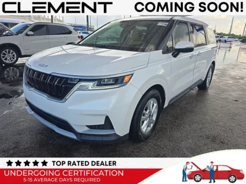 White 2022 Kia Carnival LXS for sale in St. Charles, MO
