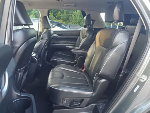 More photos of 2025 Hyundai Palisade SEL at Clement Supercenter, MO