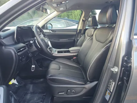 Another view of 2025 Hyundai Palisade SEL for sale in St. Charles, MO at Clement Supercenter