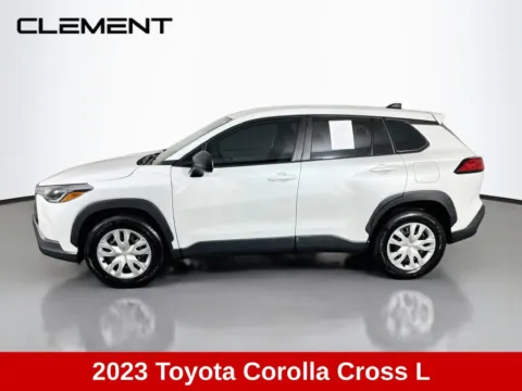 More photos of 2023 Toyota Corolla Cross L at Clement Supercenter, MO