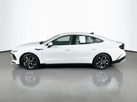 More photos of 2025 Hyundai Sonata SEL at Clement Supercenter, MO