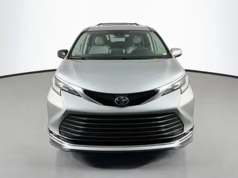 Another view of 2021 Toyota Sienna Limited for sale in St. Charles, MO at Clement Supercenter