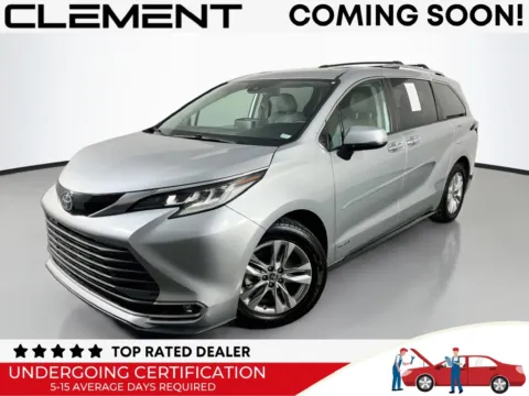 Silver 2021 Toyota Sienna Limited for sale in St. Charles, MO