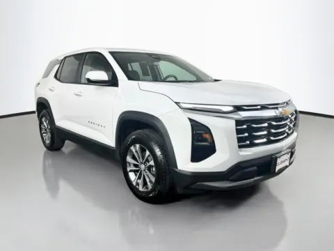 More photos of 2025 Chevrolet Equinox LT at Clement Supercenter, MO