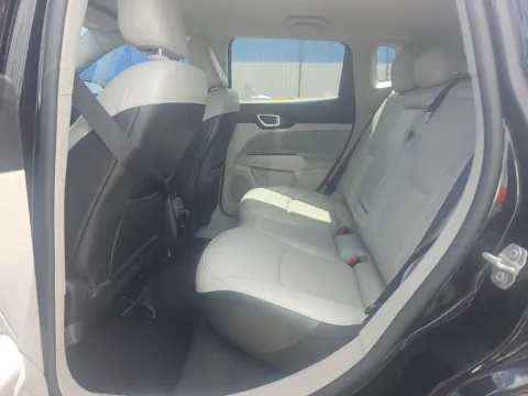 More photos of 2022 Jeep Compass Latitude at Clement Supercenter, MO