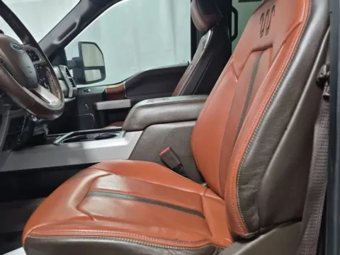 More photos of 2022 Ford F-350SD King Ranch at Clement Supercenter, MO