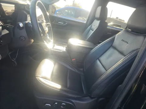 Another view of 2025 GMC Yukon Denali for sale in St. Charles, MO at Clement Supercenter