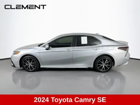 More photos of 2024 Toyota Camry SE at Clement Supercenter, MO