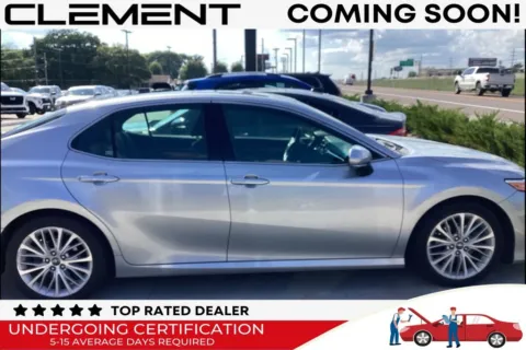 Silver 2018 Toyota Camry XLE for sale in St. Charles, MO
