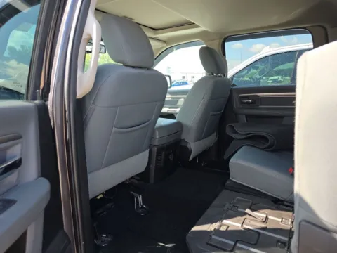 More photos of 2019 Ram 1500 Classic Warlock at Clement Supercenter, MO