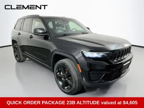 Another view of 2023 Jeep Grand Cherokee Altitude X for sale in St. Charles, MO at Clement Supercenter