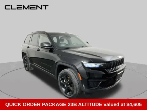 Another view of 2023 Jeep Grand Cherokee Altitude X for sale in St. Charles, MO at Clement Supercenter