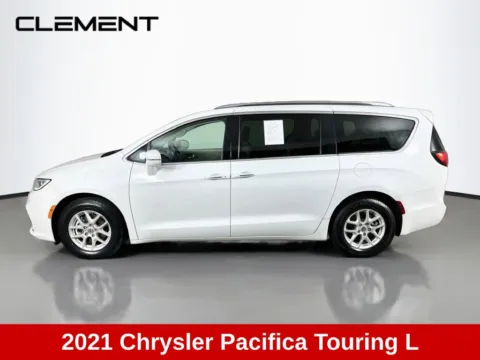 More photos of 2021 Chrysler Pacifica Touring L at Clement Supercenter, MO