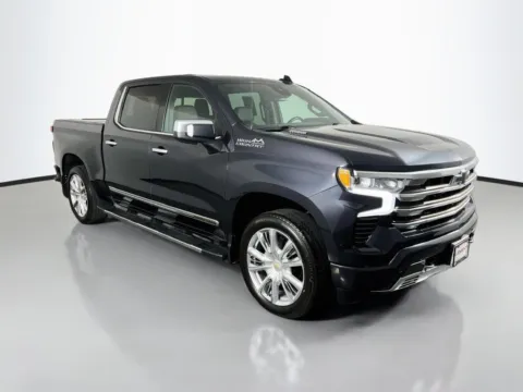 Another view of 2022 Chevrolet Silverado 1500 High Country for sale in St. Charles, MO at Clement Supercenter