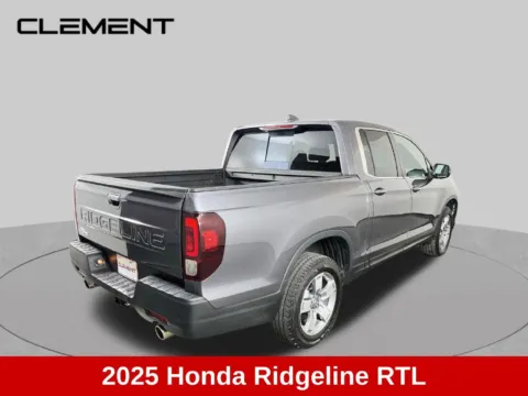More photos of 2025 Honda Ridgeline RTL at Clement Supercenter, MO