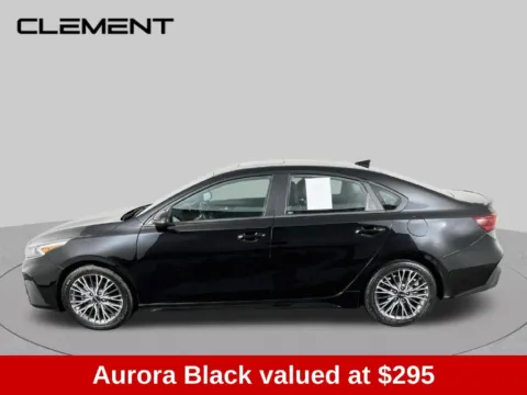 More photos of 2023 Kia Forte GT-Line at Clement Supercenter, MO