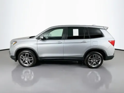 More photos of 2023 Honda Passport EX-L at Clement Supercenter, MO