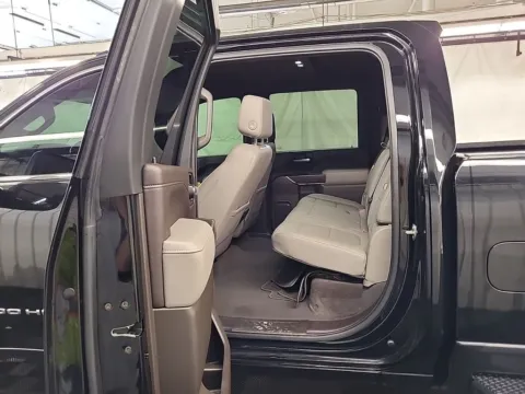 More photos of 2023 GMC Sierra 2500 HD SLT at Clement Supercenter, MO