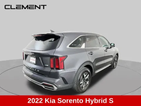 More photos of 2022 Kia Sorento Hybrid S at Clement Supercenter, MO