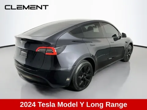 More photos of 2024 Tesla Model Y Long Range at Clement Supercenter, MO